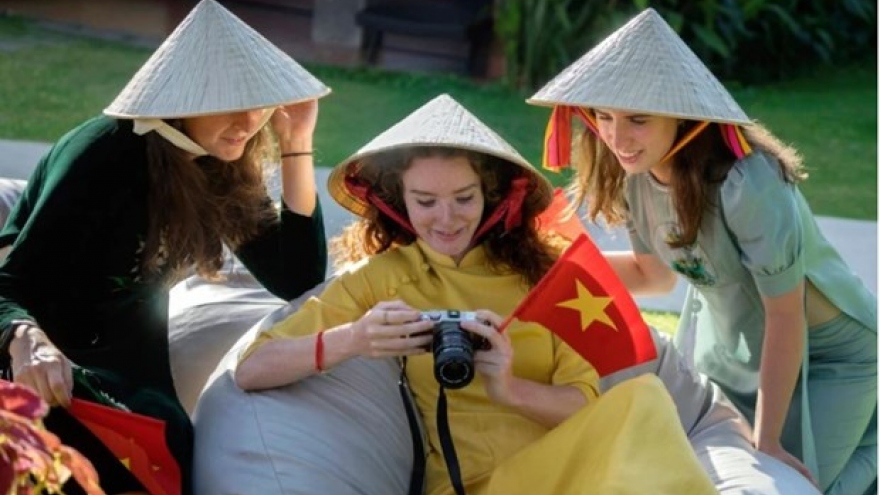 Vietnam’s second int’l photography festival kicks off in Binh Thuan